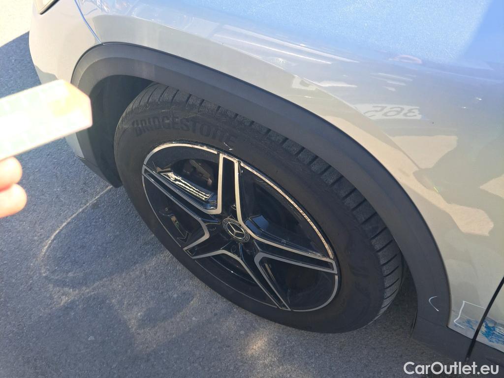  Mercedes  GLA MERCEDES-BENZ  / 2020 / 5P / todoterreno  200 D (AC) #40