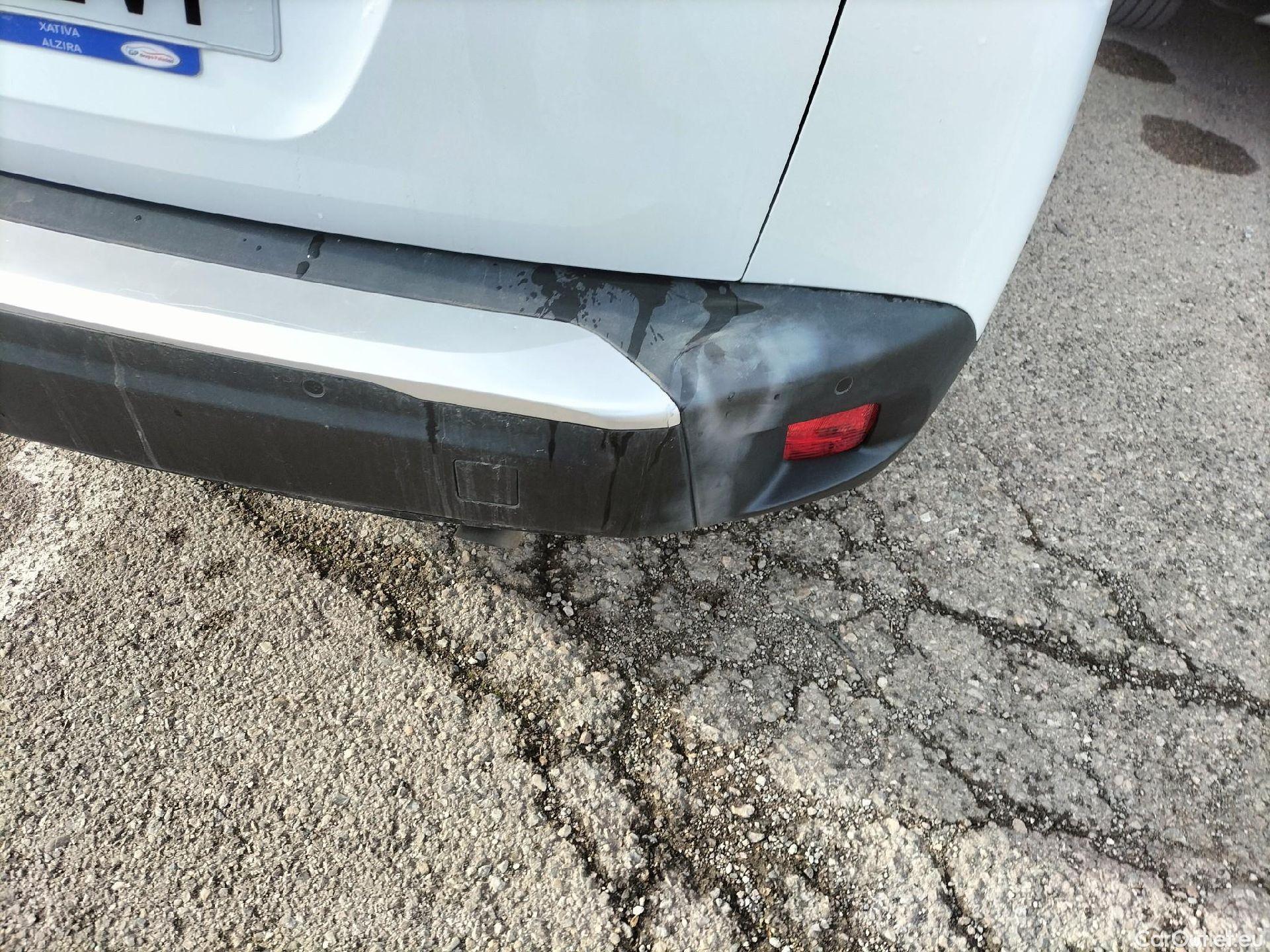  Peugeot  2008 PEUGEOT  / 2019 / 5P / todoterreno Active Puretech 100 S&S BVM6 #23