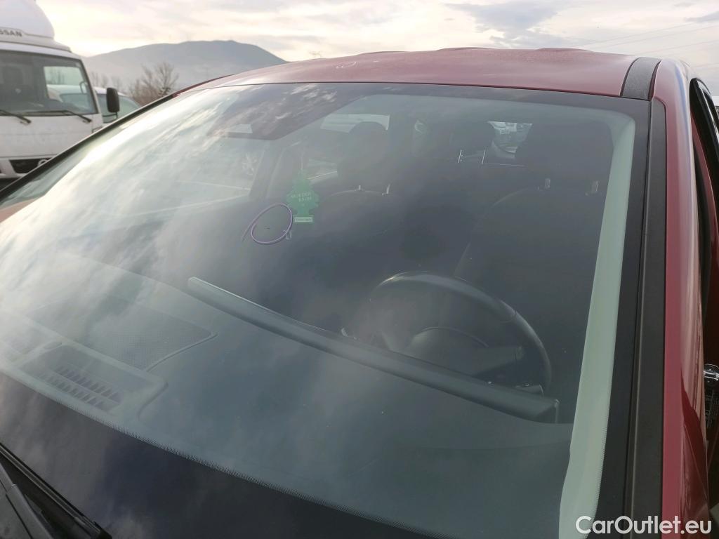  Land Rover  Discovery HYUNDAI Tucson / 2024 / 5P / todoterreno 1.6D 85kW (115CV) Klass #1