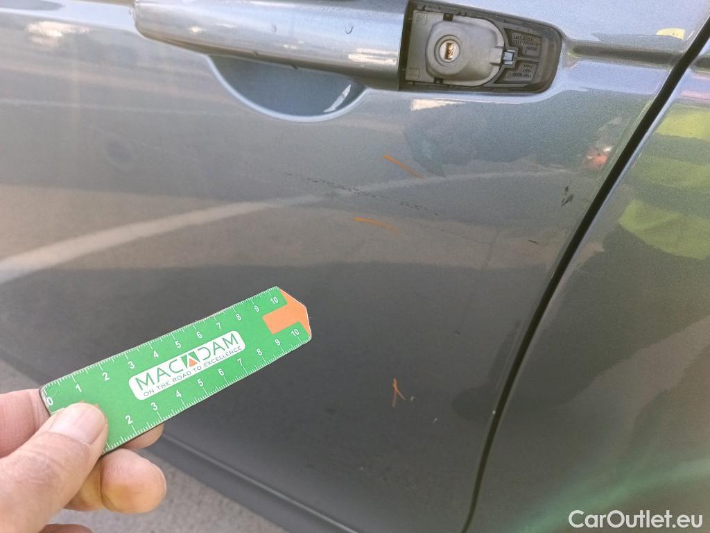  Land Rover  Discovery LAND ROVER  Sport / 2019 / 5P / todoterreno 1.5 I3 PHEV 309PS AWD Aut R-Dynamic Base #6