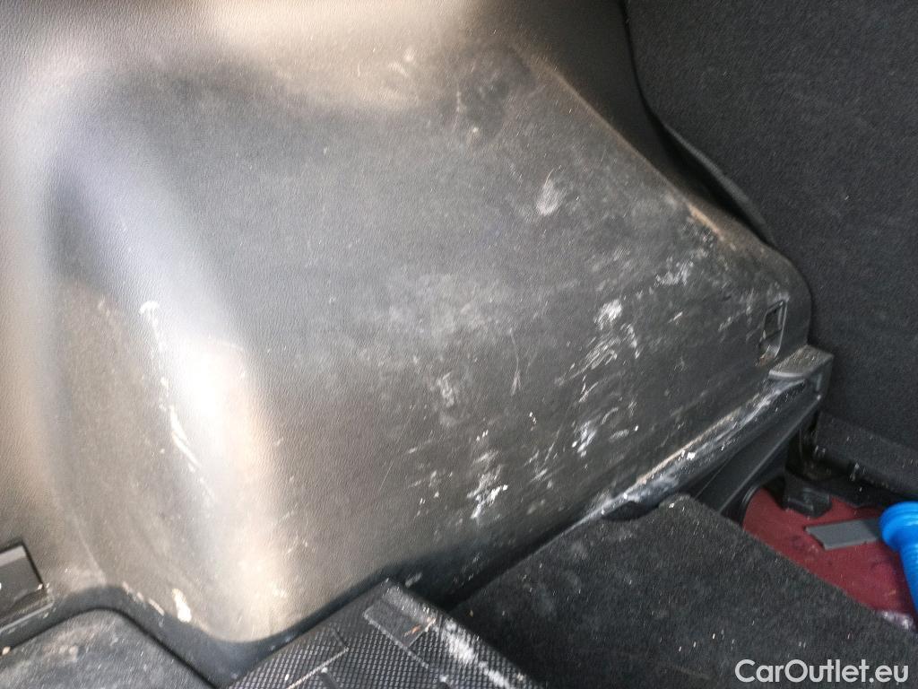  Land Rover  Discovery HYUNDAI Tucson / 2024 / 5P / todoterreno 1.6D 85kW (115CV) Klass #24