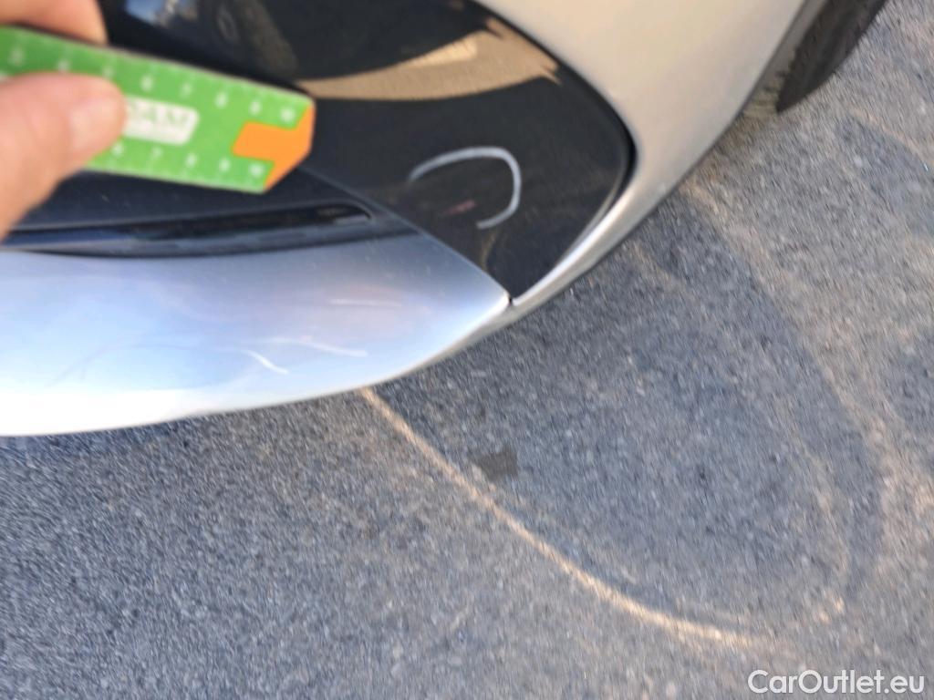  Mercedes  GLA MERCEDES-BENZ  / 2020 / 5P / todoterreno  200 D (AC) #43