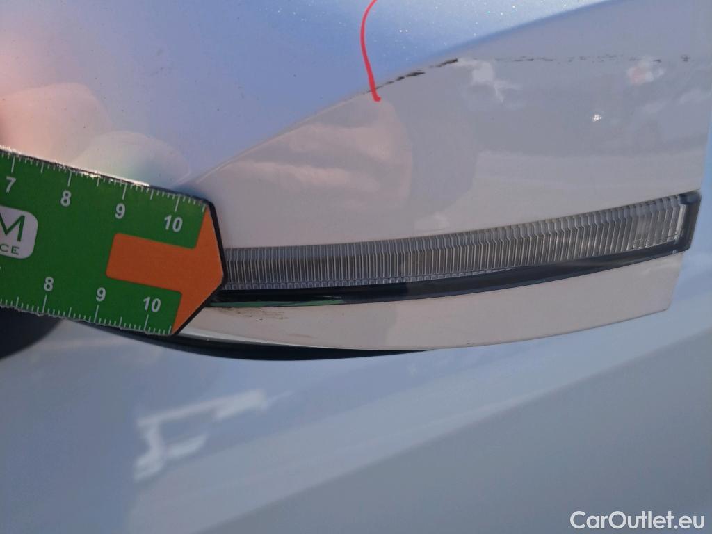  KIA  Sportage KIA  / 2022 / 5P / todoterreno 1.6 T-GDi HEV 171kW (230CV) Drive 4X2 #38