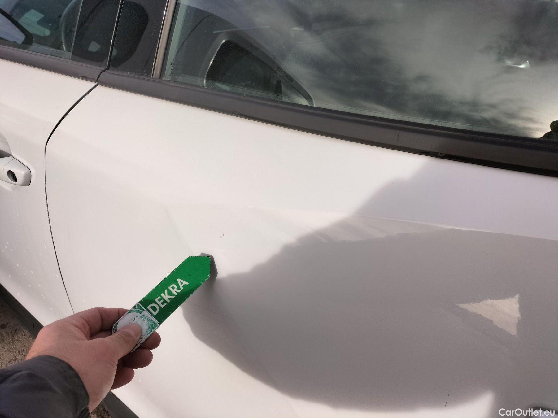  Peugeot  2008 PEUGEOT  / 2019 / 5P / todoterreno Active Puretech 100 S&S BVM6 #12