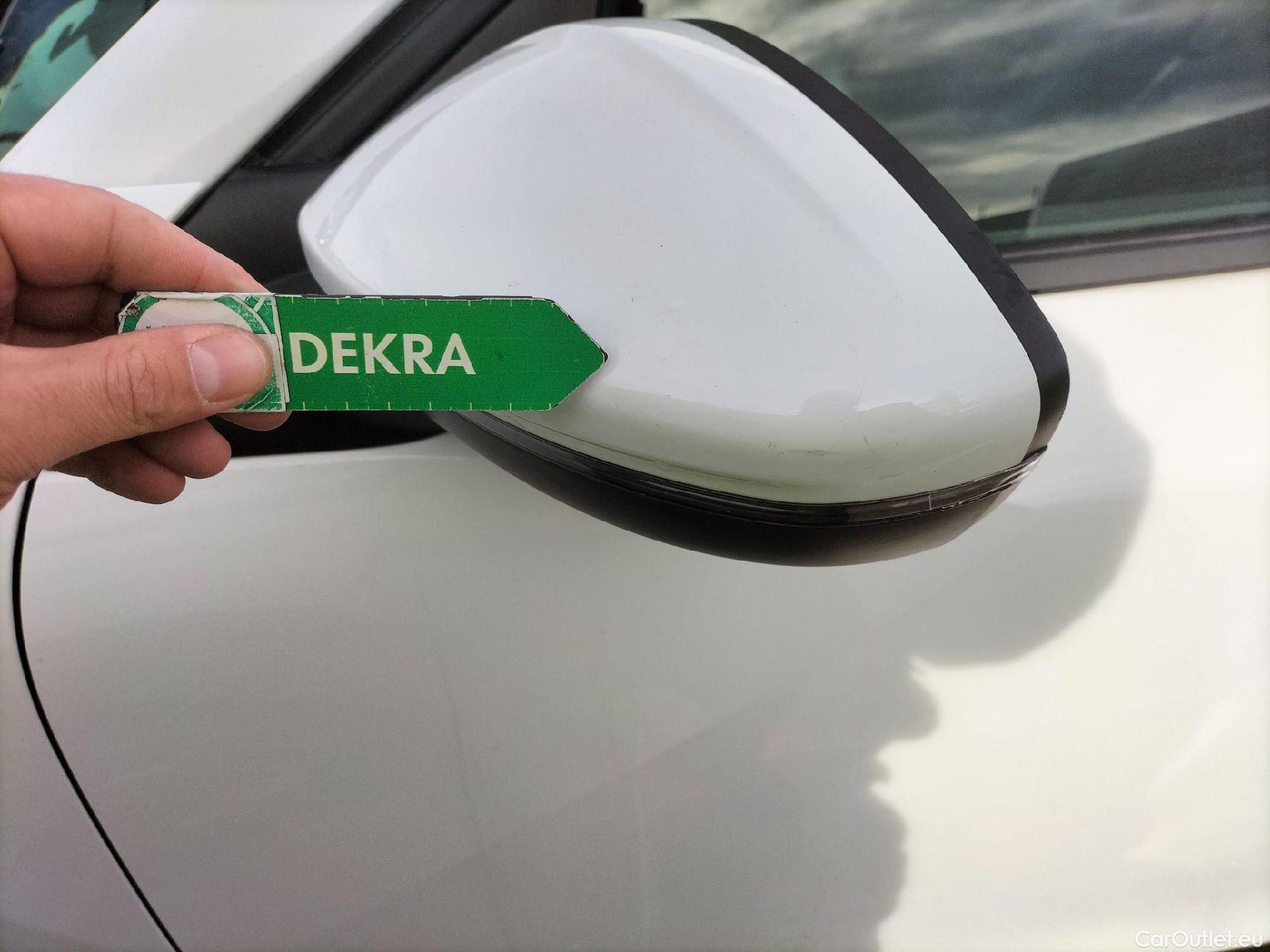  Peugeot  2008 PEUGEOT  / 2019 / 5P / todoterreno Active Puretech 100 S&S BVM6 #9