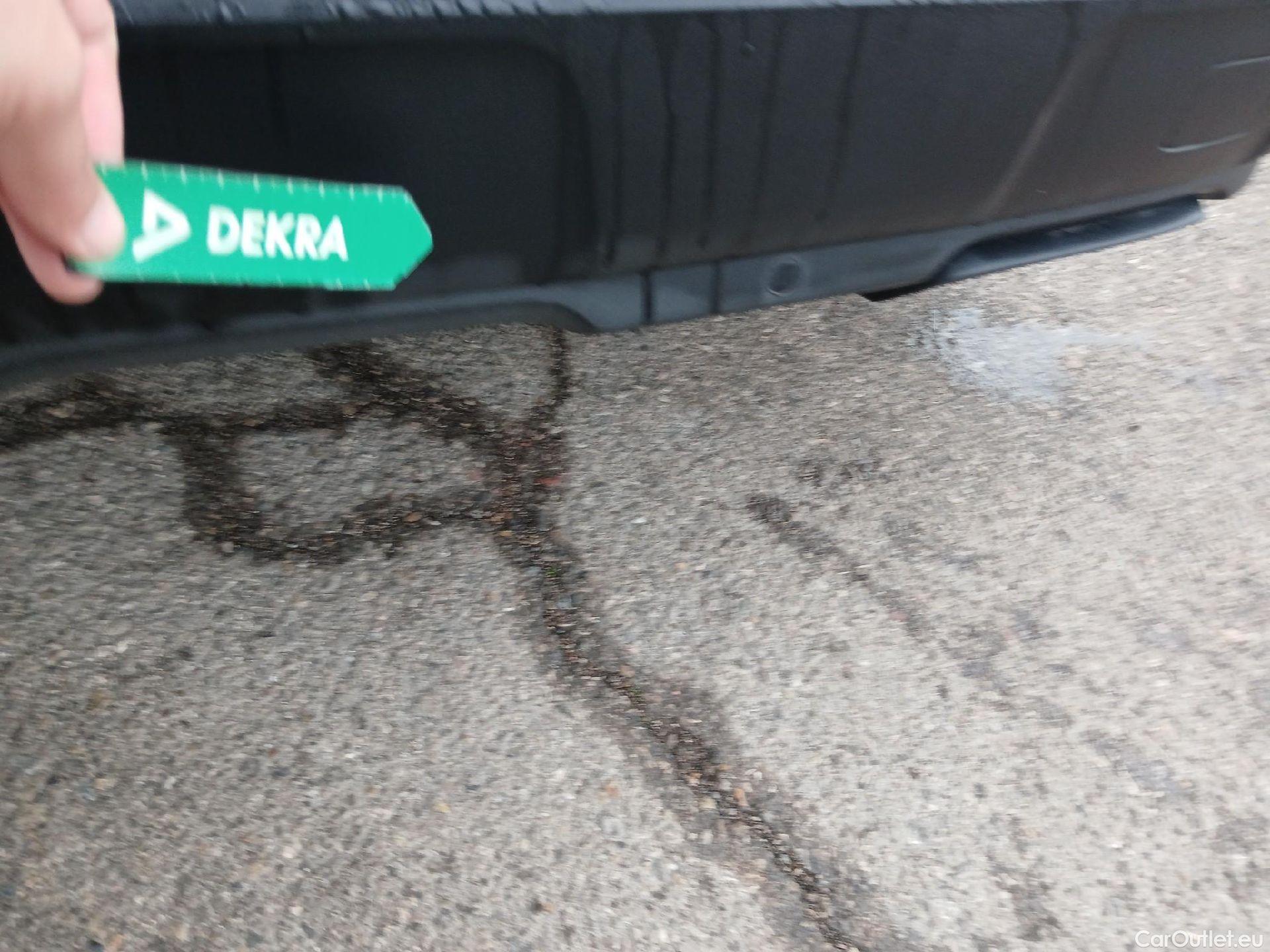  Peugeot  3008 PEUGEOT  / 2020 / 5P / todoterreno 1.2 PureTech 96KW S&S Allure EAT8 #10