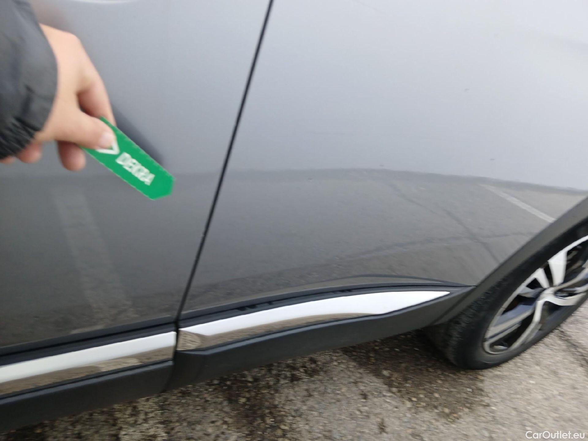  Peugeot  3008 PEUGEOT  Hybrid / 2016 / 5P / todoterreno 225 e-EAT8 Allure #18