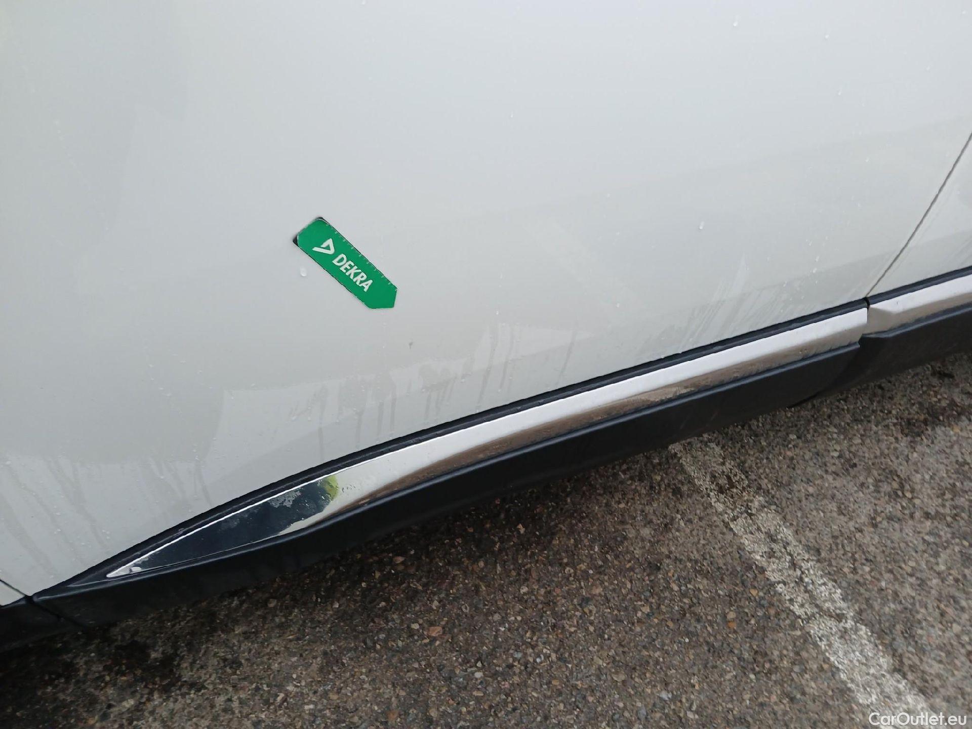  Peugeot  3008 PEUGEOT  / 2020 / 5P / todoterreno 1.2 PureTech 96KW S&S Allure EAT8 #7