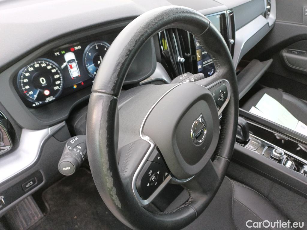  Volvo  XC60 VOLVO  / 2017 / 5P / todoterreno 2.0 B4 D4 AWD Business Plus Auto #9