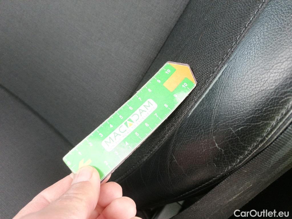  Volvo  XC60 VOLVO  / 2017 / 5P / todoterreno 2.0 B4 D4 AWD Business Plus Auto #2