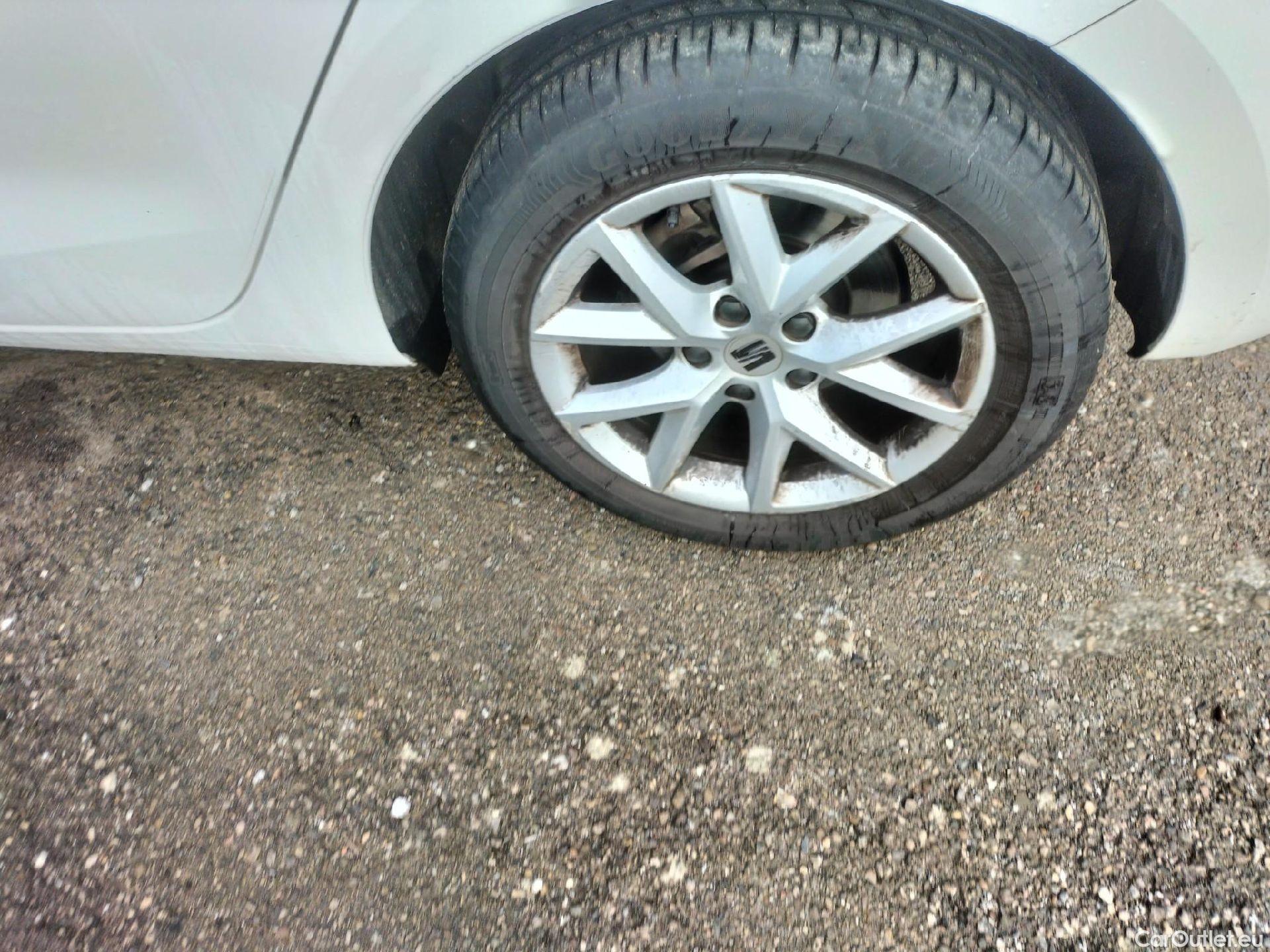  Land Rover  Discovery SEAT Nuevo León / 2020 / 5P / berlina con portón 2.0 TDI 85kW (115CV) STYLE GONavi (AC) #36