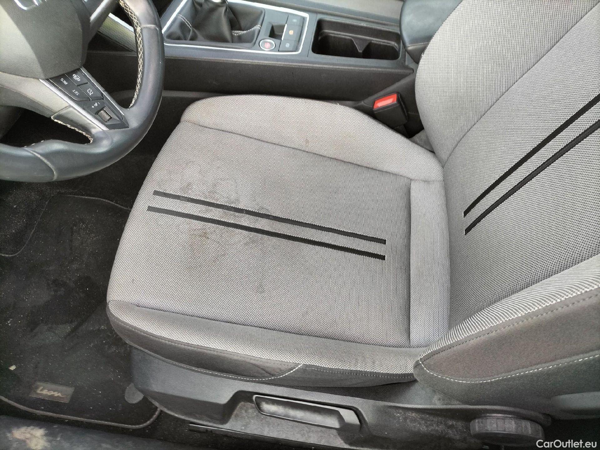  Land Rover  Discovery SEAT Nuevo León / 2020 / 5P / berlina con portón 2.0 TDI 85kW (115CV) STYLE GONavi (AC) #30