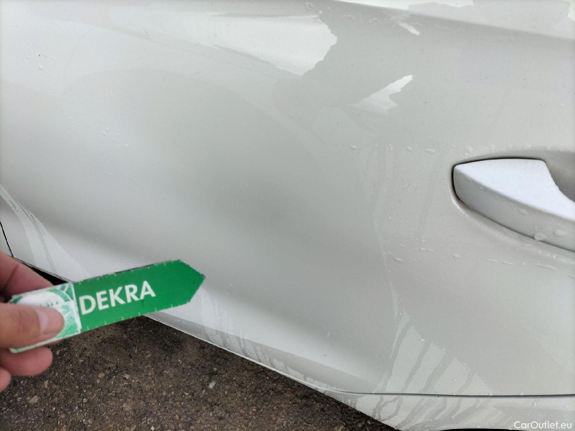  Land Rover  Discovery SEAT Nuevo León / 2020 / 5P / berlina con portón 2.0 TDI 85kW (115CV) STYLE GONavi (AC) #33