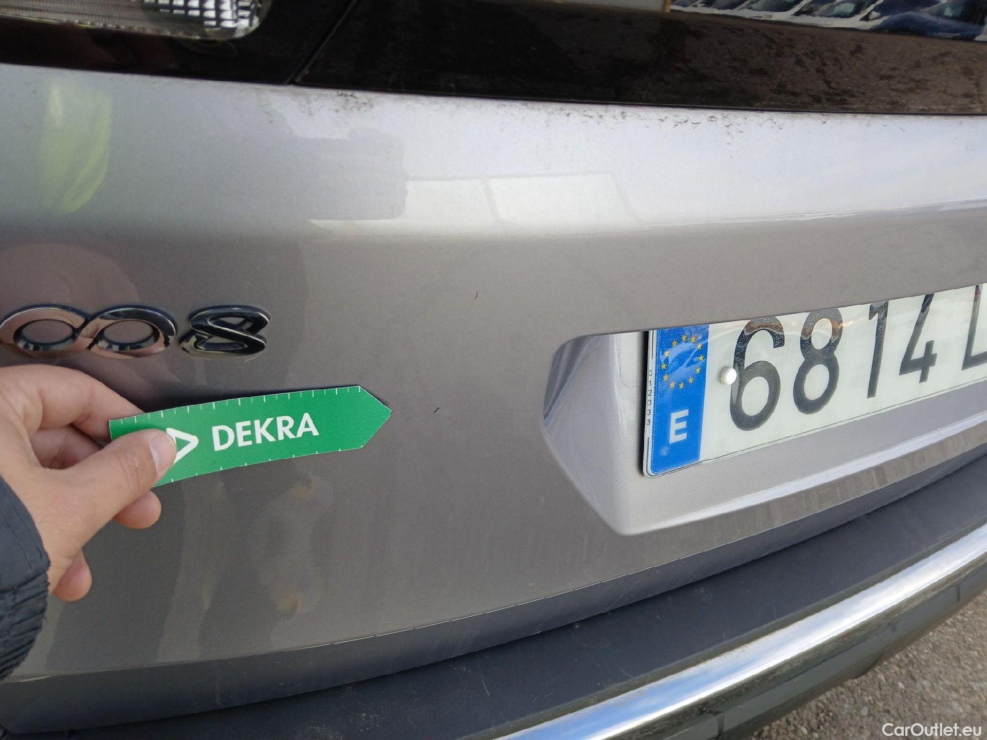  Peugeot  3008 PEUGEOT  Hybrid / 2016 / 5P / todoterreno 225 e-EAT8 Allure #28