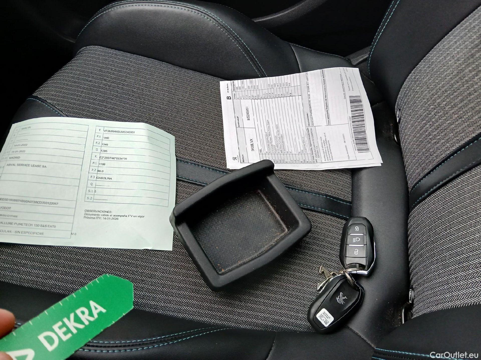  Peugeot  3008 PEUGEOT  / 2020 / 5P / todoterreno 1.2 PureTech 96KW S&S Allure EAT8 #1