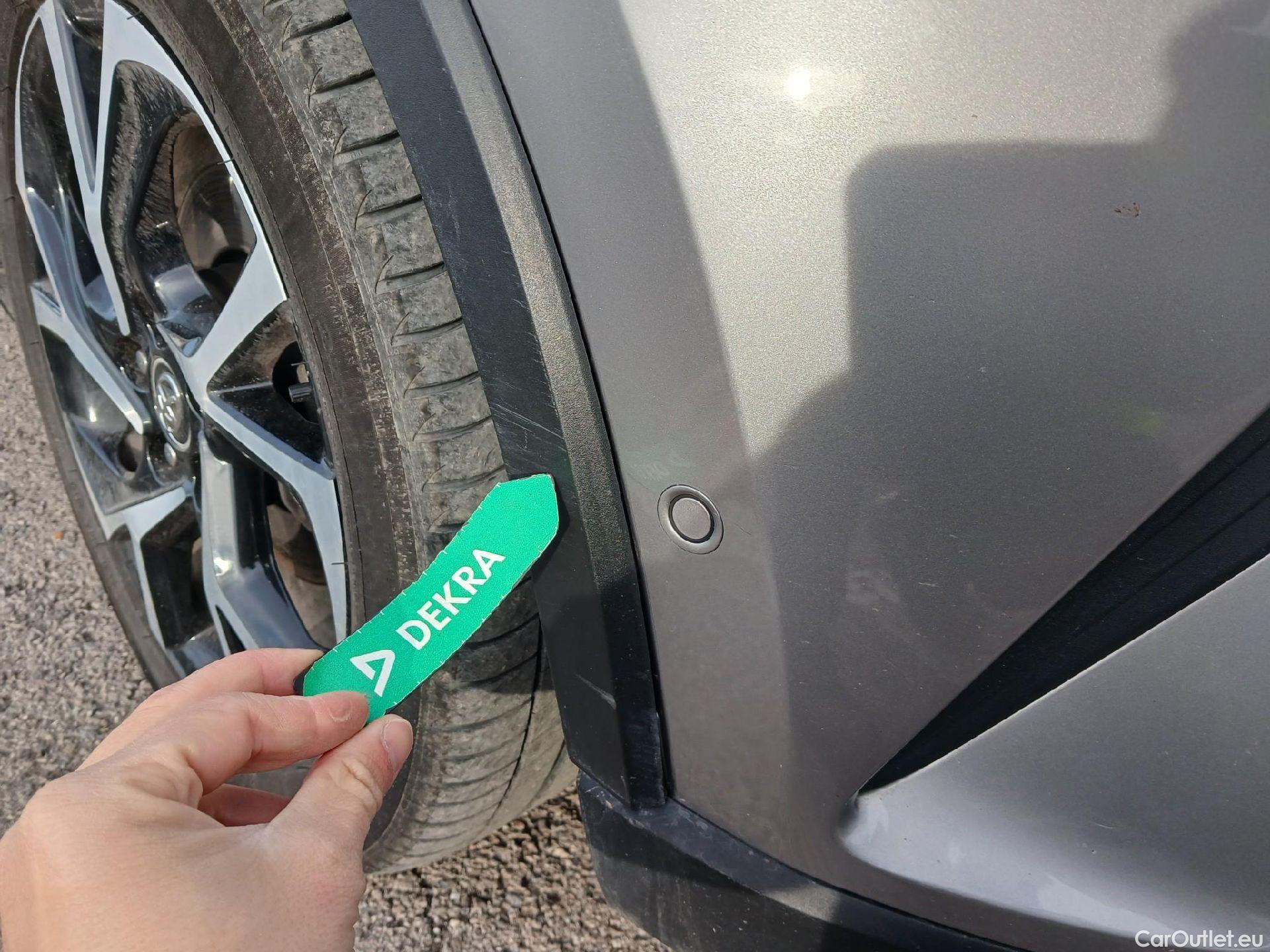  Toyota  C-HR TOYOTA  / 2016 / 5P / todoterreno 1.8 125H Advance (CX) #4