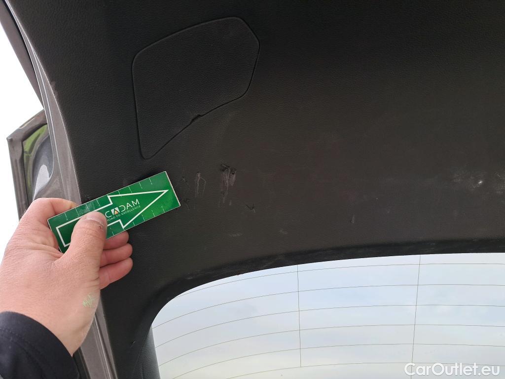  Volkswagen  T-ROC VOLKSWAGEN  / 2017 / 5P / todoterreno Advance 2.0 TDI 110kW (150CV) DSG (AC2) #18