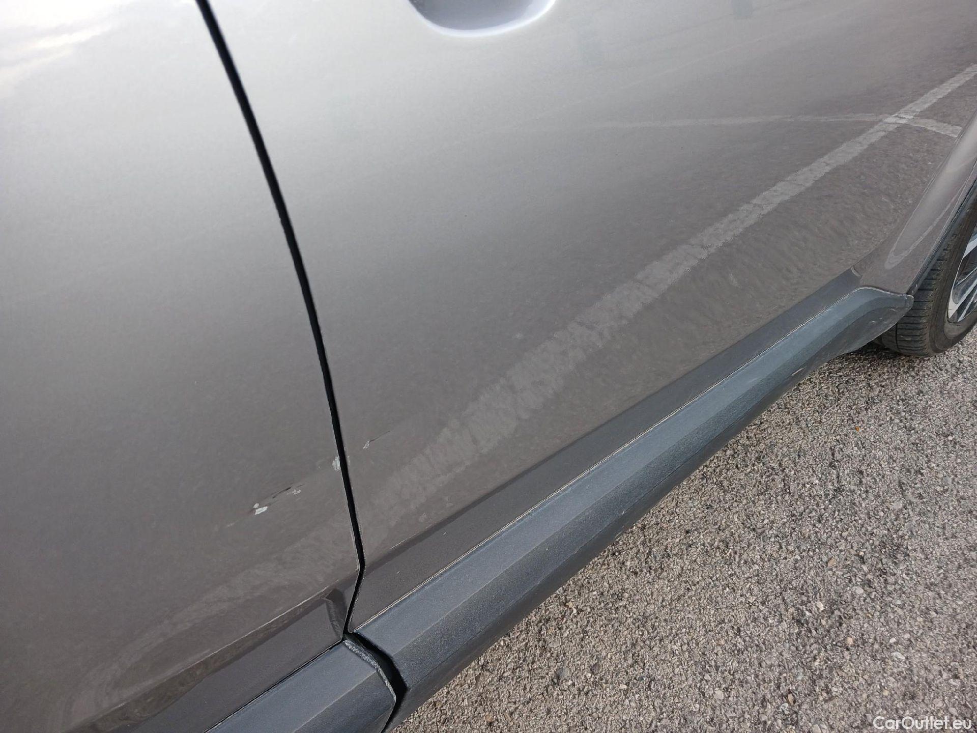  Toyota  C-HR TOYOTA  / 2016 / 5P / todoterreno 1.8 125H Advance (CX) #26