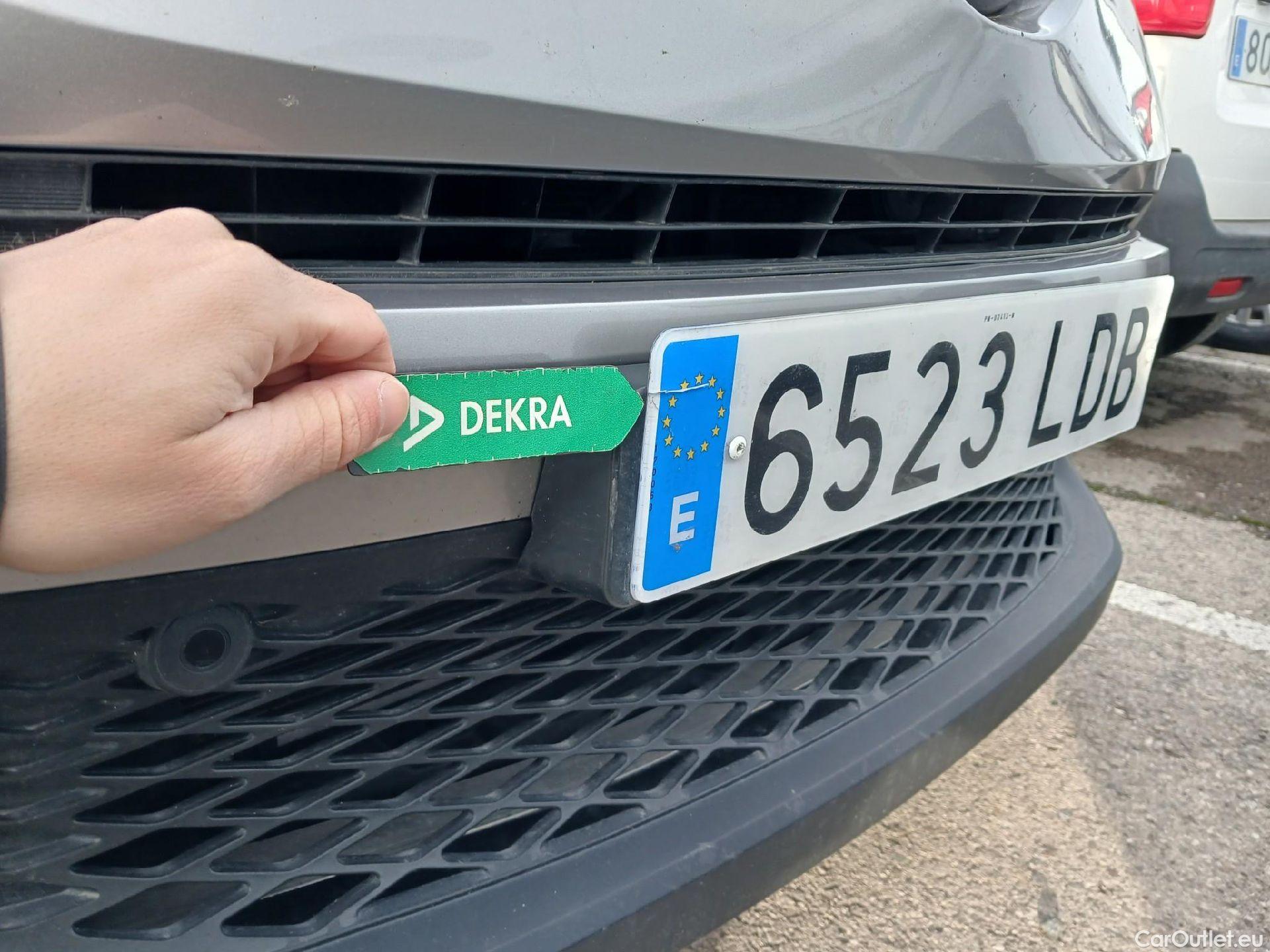  Toyota  C-HR TOYOTA  / 2016 / 5P / todoterreno 1.8 125H Advance (CX) #5