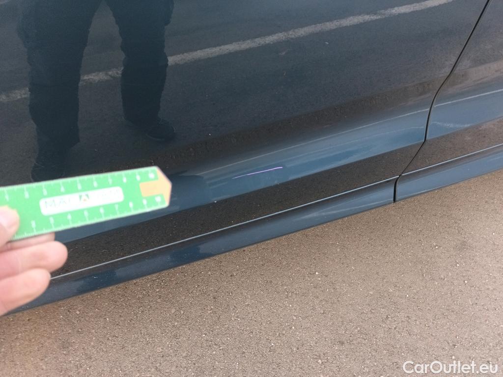  Volvo  XC60 VOLVO  / 2017 / 5P / todoterreno 2.0 B4 D4 AWD Business Plus Auto #13