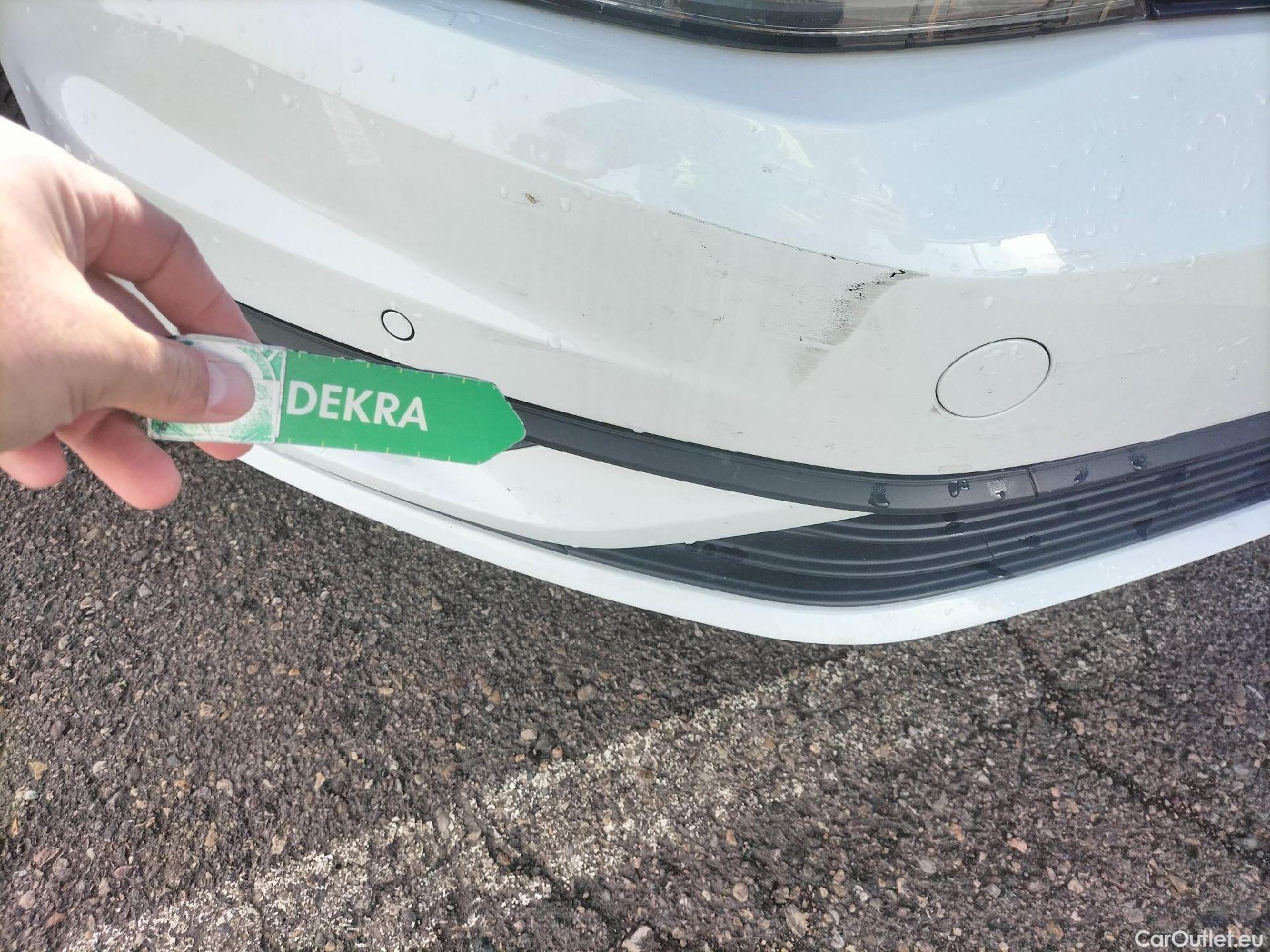  Volkswagen  Golf  VOLKSWAGEN / 2016 / 5P / berlina con portón Ready2Go 1.0 TSI 85kW (115CV) #2