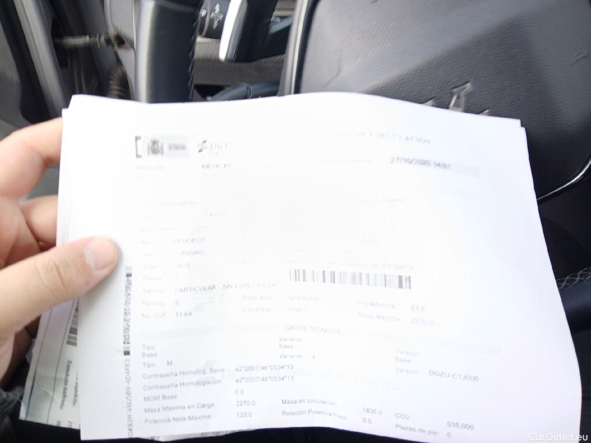  Peugeot  3008 PEUGEOT  Hybrid / 2016 / 5P / todoterreno 225 e-EAT8 Allure #2