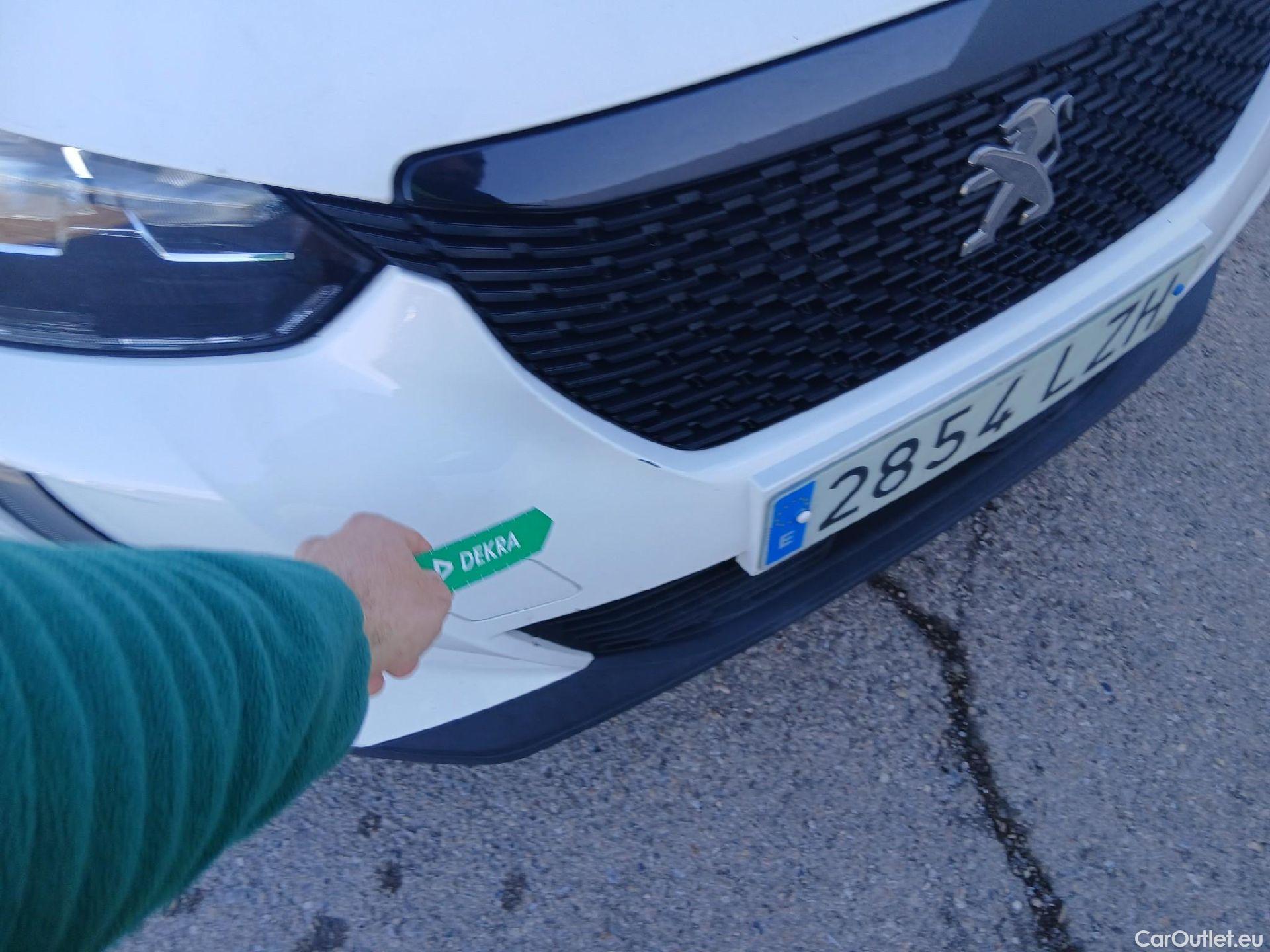  Peugeot  2008  Active Pack 1.2 PureTech 130CV MT6 E6d #4