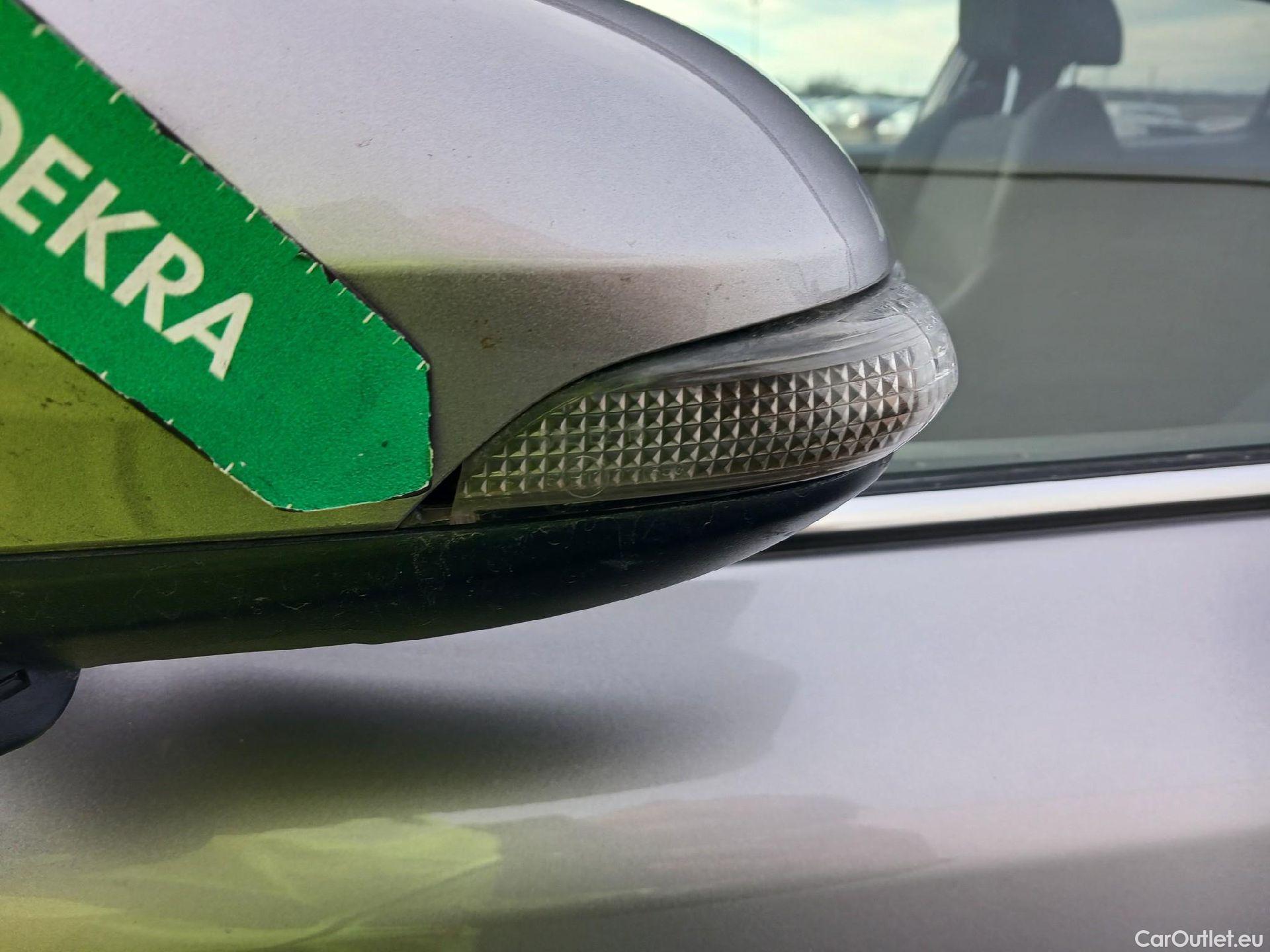  Toyota  C-HR TOYOTA  / 2016 / 5P / todoterreno 1.8 125H Advance (CX) #14