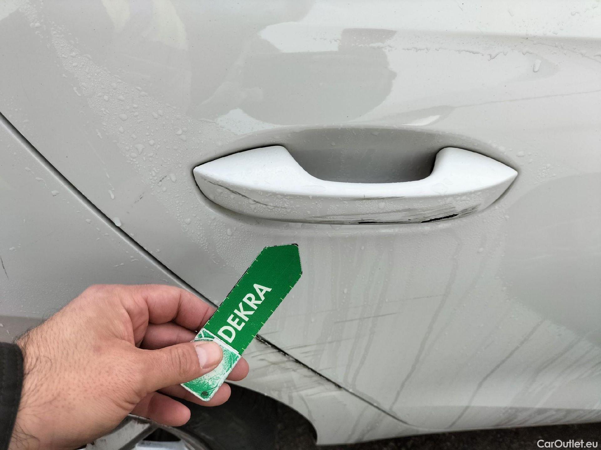  Land Rover  Discovery SEAT Nuevo León / 2020 / 5P / berlina con portón 2.0 TDI 85kW (115CV) STYLE GONavi (AC) #52