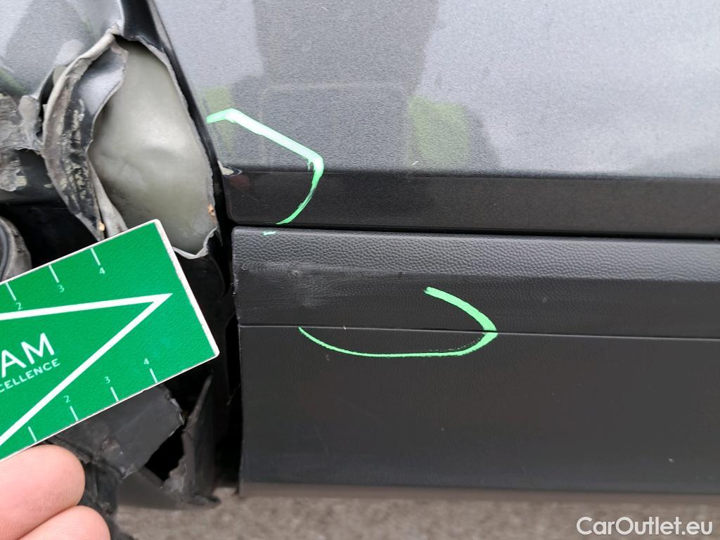  Volkswagen  T-ROC VOLKSWAGEN  / 2017 / 5P / todoterreno Advance 2.0 TDI 110kW (150CV) DSG (AC2) #27