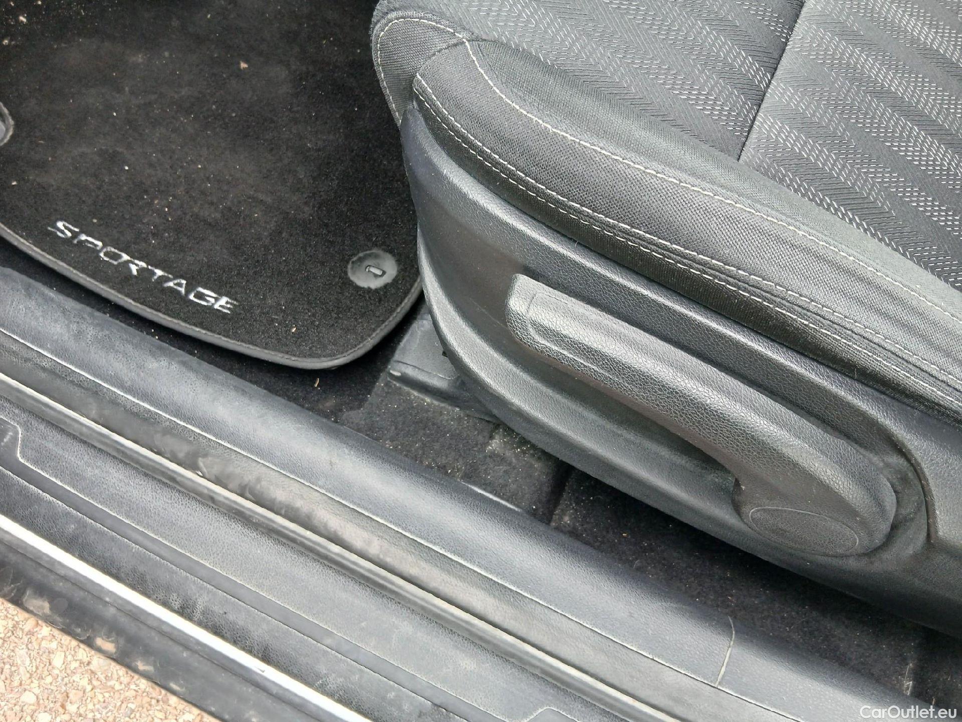  KIA  Sportage KIA  / 2018 / 5P / todoterreno 1.6 MHEV Business 100kW (136CV) 4x4 #1