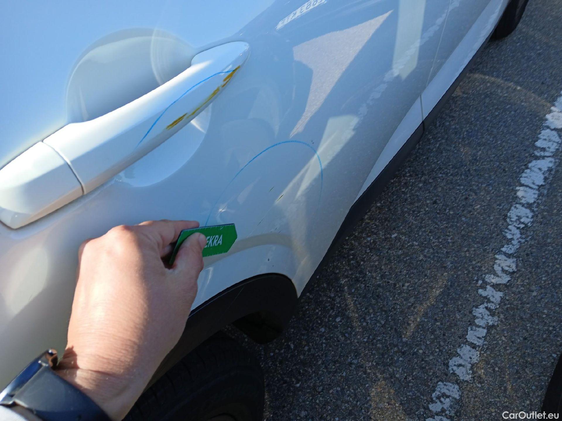  Nissan  Qashqai NISSAN  / 2021 / 5P / todoterreno DIG-T 103kW (140CV) mHEV 4x2 Acenta #22