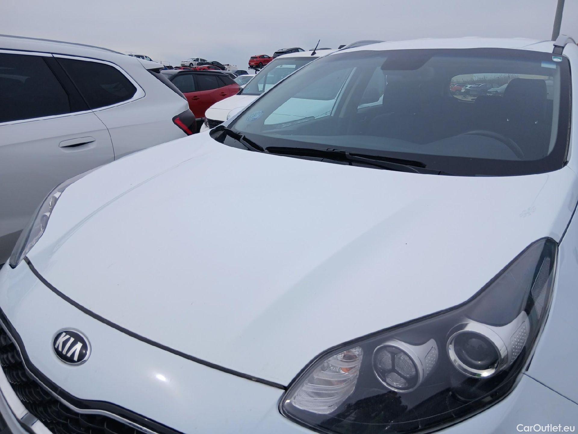  KIA  Sportage KIA  / 2018 / 5P / todoterreno 1.6 MHEV Business 100kW (136CV) 4x4 #9