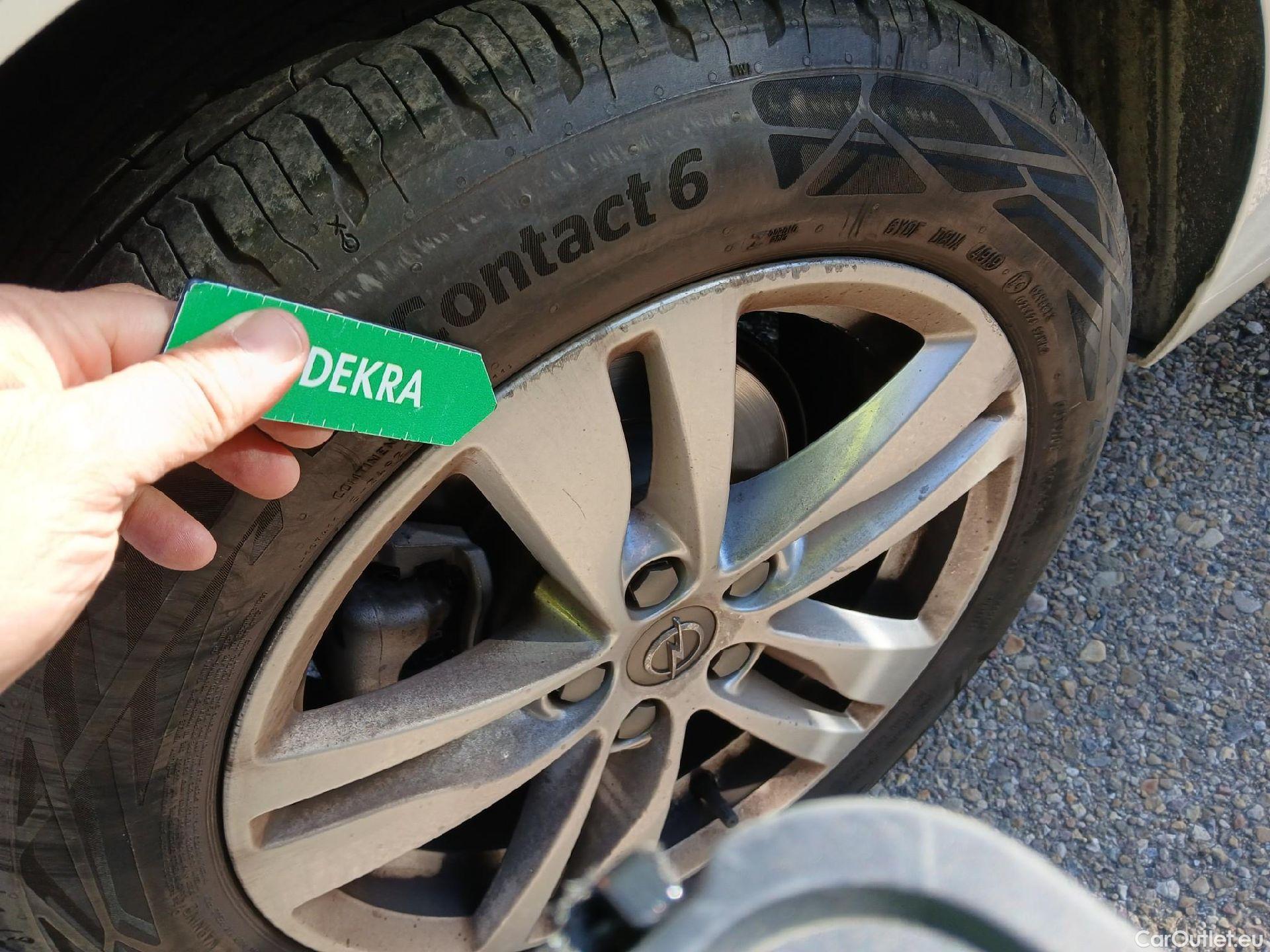  Opel  Astra OPEL  / 2019 / 5P / berlina con portón 1.2T SHL 81kW (110CV) GS Line (CX) #18