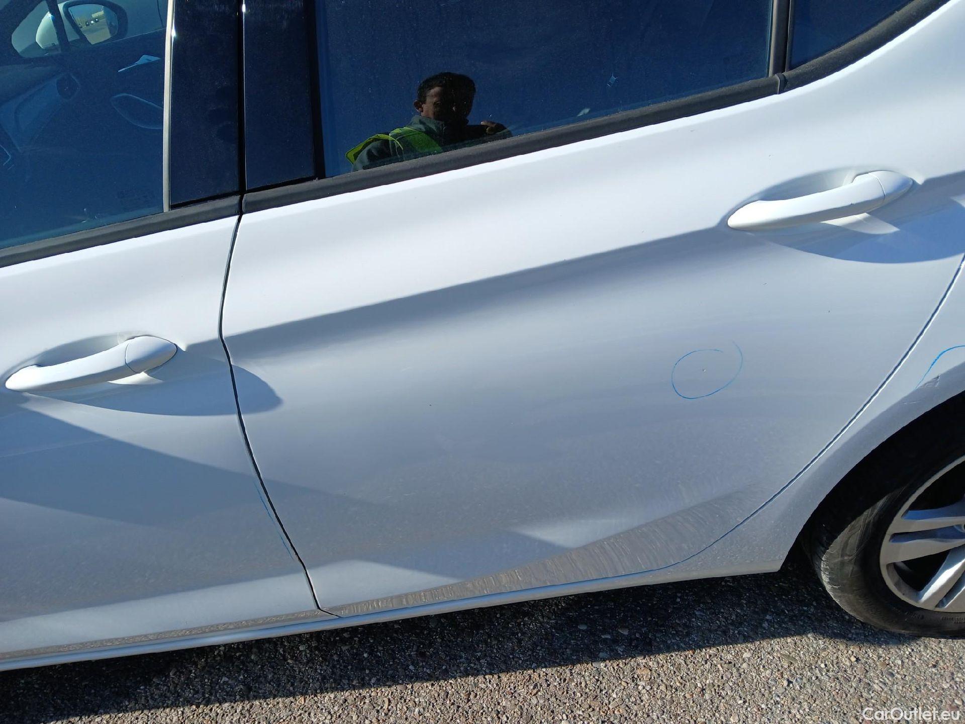  Opel  Astra OPEL  / 2019 / 5P / berlina con portón 1.2T SHL 81kW (110CV) GS Line (CX) #7