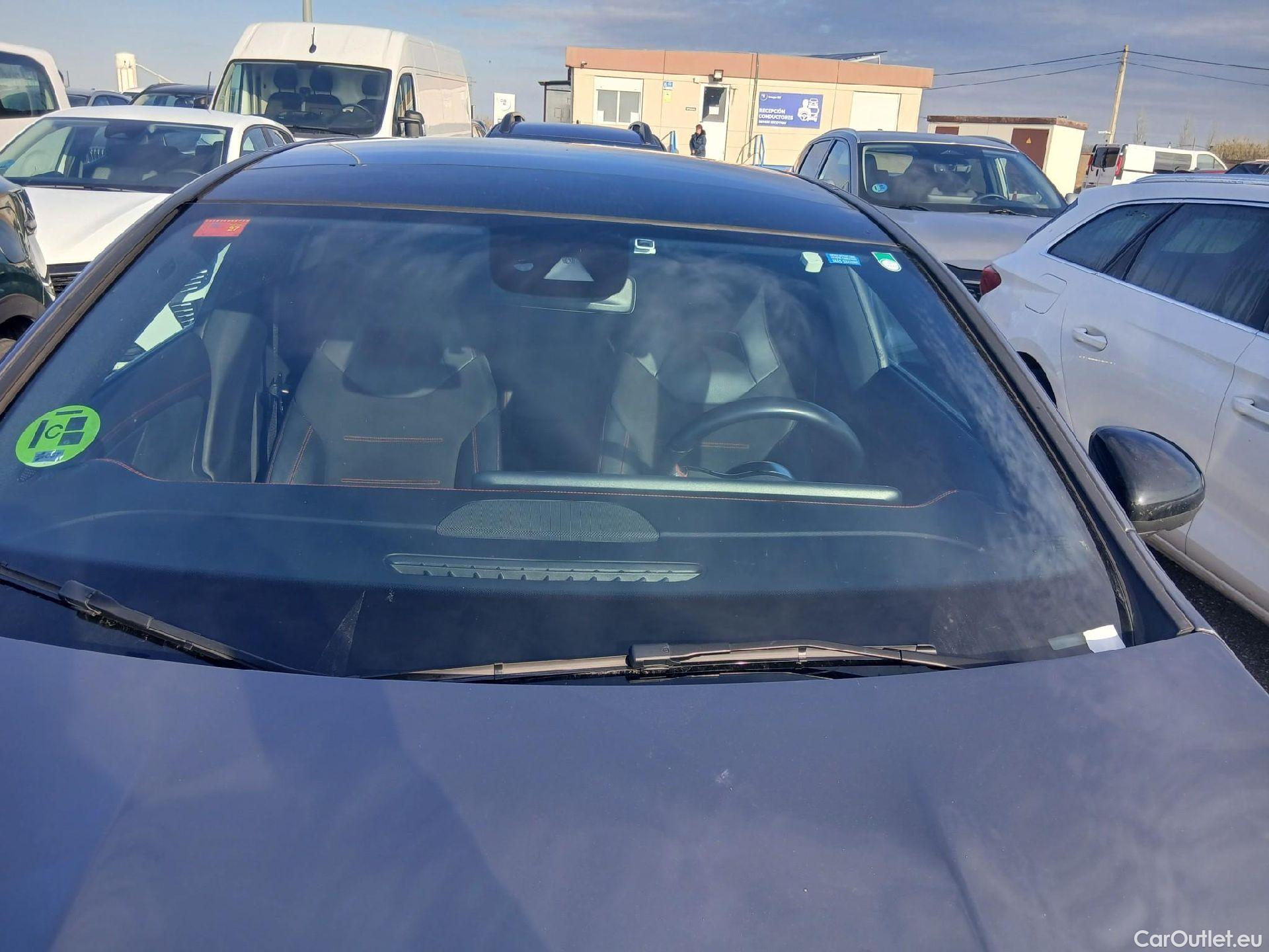  Mercedes  CLA-Klasse MERCEDES-BENZ CLA / 2019 / 5P / familiar CLA 220 D DCT Shooting Brake #9