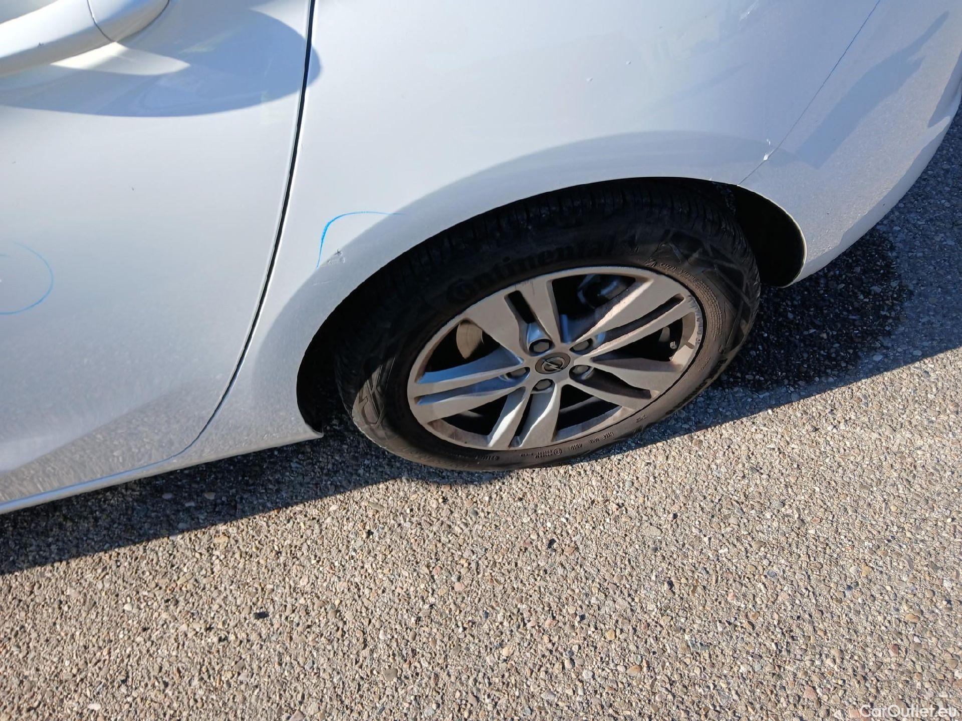  Opel  Astra OPEL  / 2019 / 5P / berlina con portón 1.2T SHL 81kW (110CV) GS Line (CX) #13