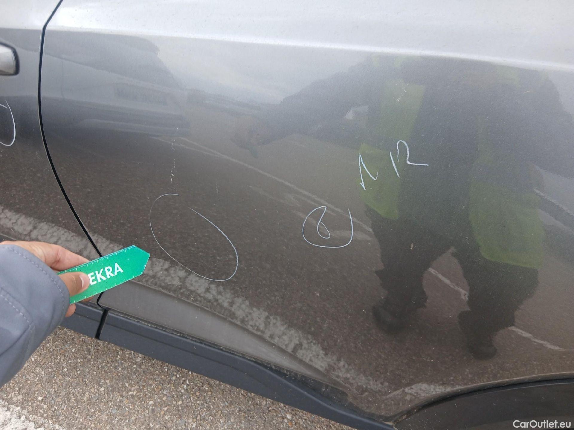  Nissan  Juke NISSAN  / 2019 / 5P / crossover DIG-T 84 kW (114 CV) DCT 7 V N-Connecta (AC2) #16