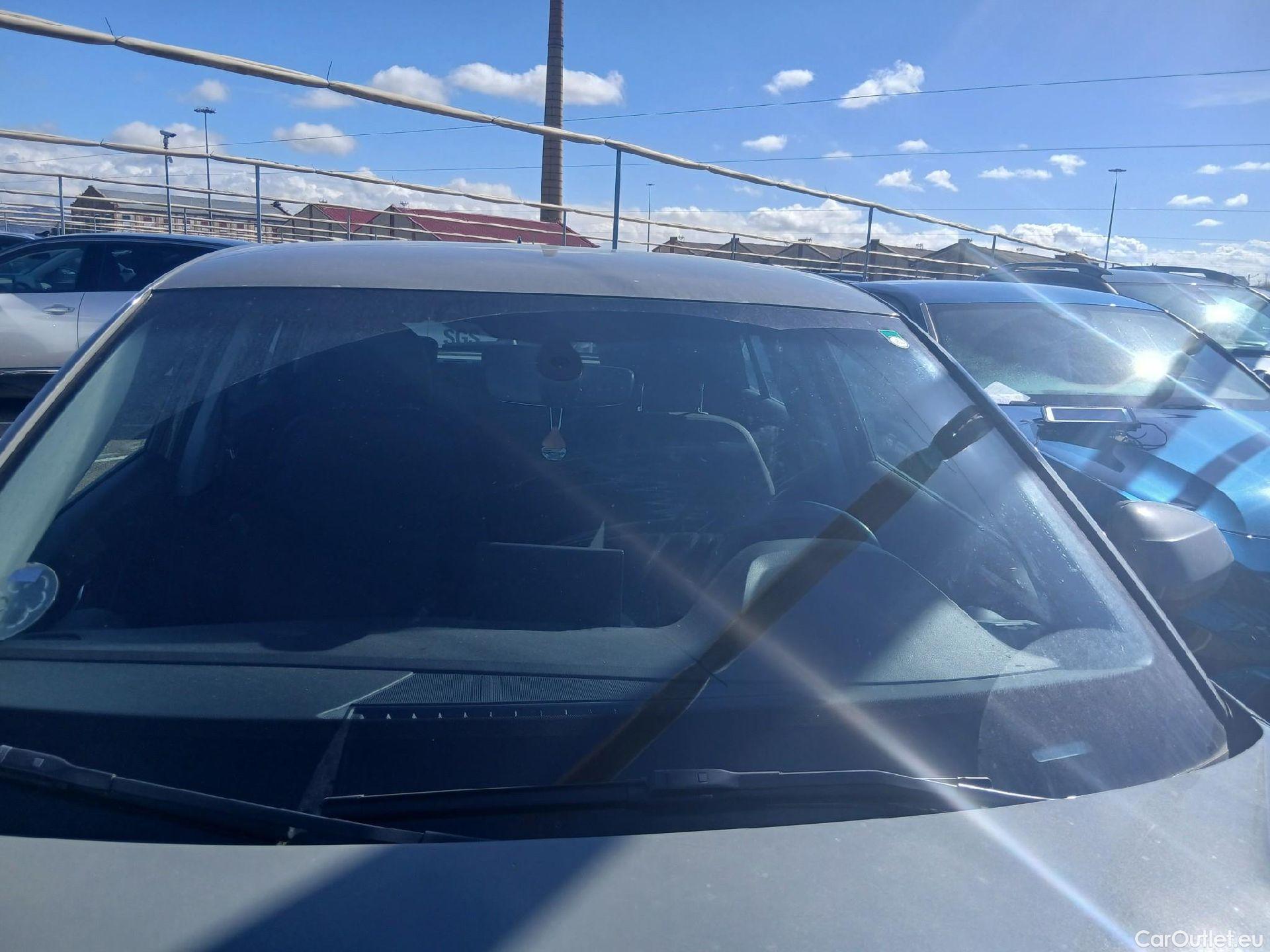  Audi  Q2 AUDI  / 2016 / 5P / todoterreno Design 30 TFSI 85kW (116CV) #9