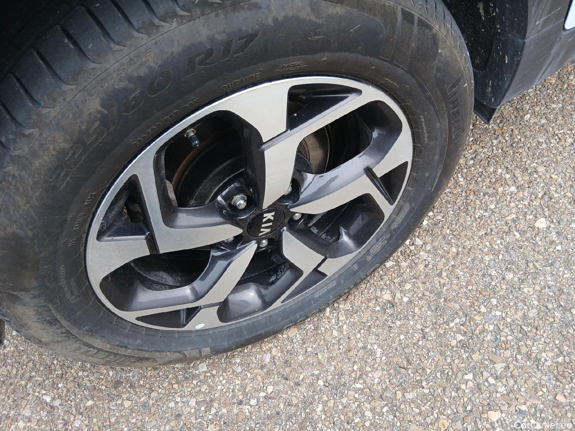  KIA  Sportage KIA  / 2018 / 5P / todoterreno 1.6 MHEV Business 100kW (136CV) 4x4 #16