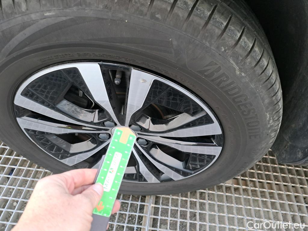  Volvo  XC60 VOLVO  / 2017 / 5P / todoterreno 2.0 T6 AWD Recharge Inscription Exp Auto #29