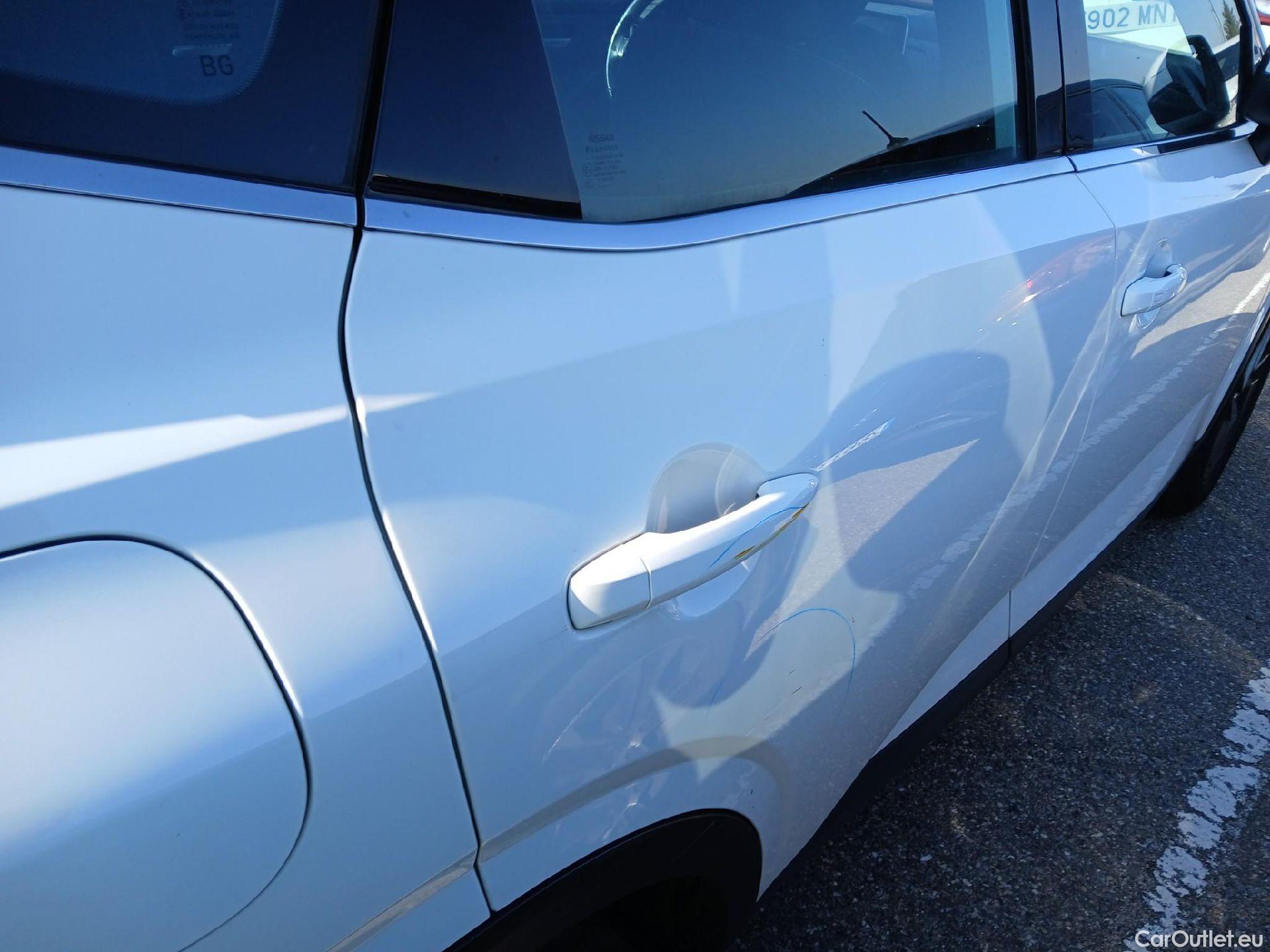  Nissan  Qashqai NISSAN  / 2021 / 5P / todoterreno DIG-T 103kW (140CV) mHEV 4x2 Acenta #24