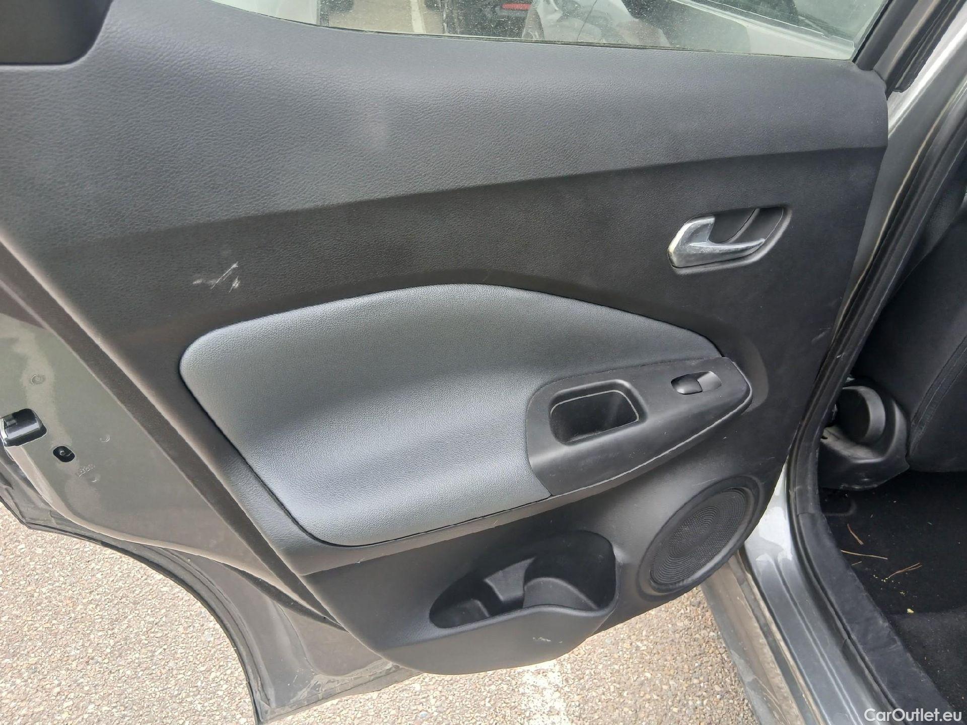  Nissan  Juke NISSAN  / 2019 / 5P / crossover DIG-T 84 kW (114 CV) DCT 7 V N-Connecta (AC2) #3