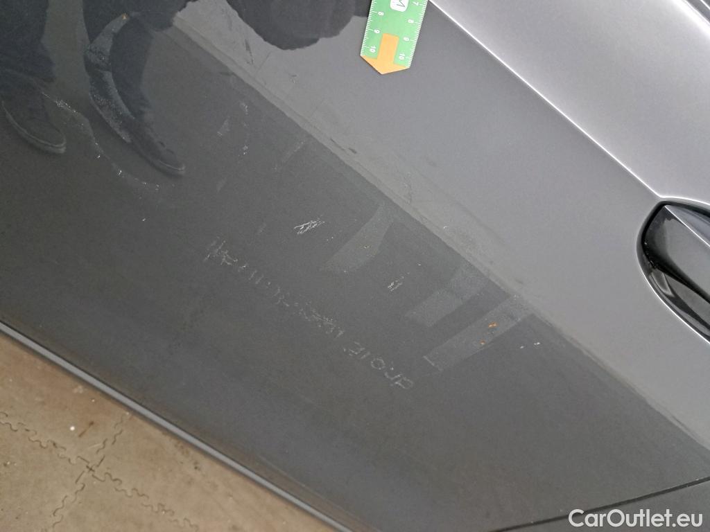  Volkswagen  Golf  VOLKSWAGEN / 2020 / 5P / berlina con portón Life 1.0 eTSI 81kW (110CV) DSG #24