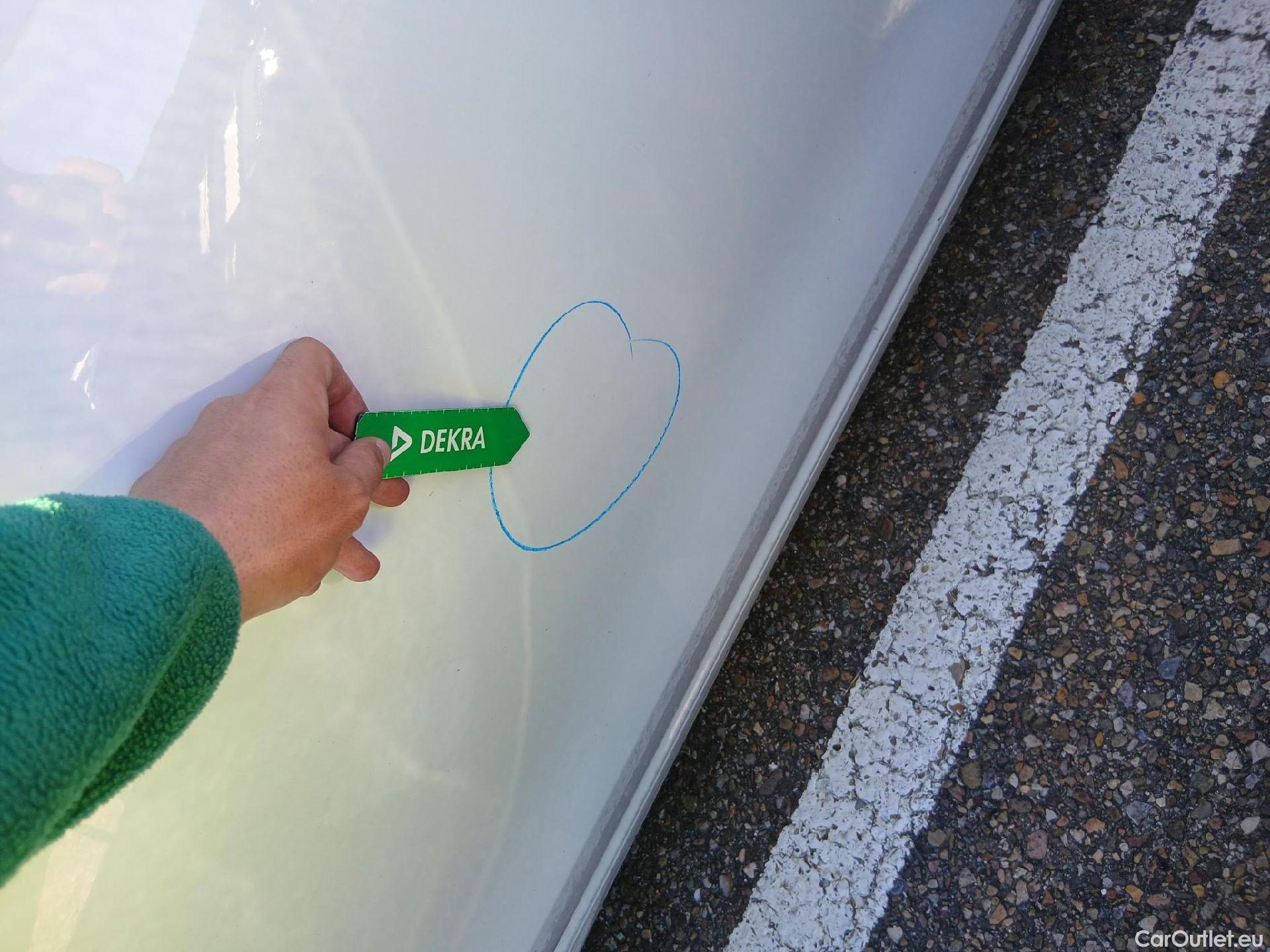  Volkswagen  Golf  VOLKSWAGEN / 2020 / 5P / berlina con portón Life 1.0 eTSI 81kW (110CV) DSG #3