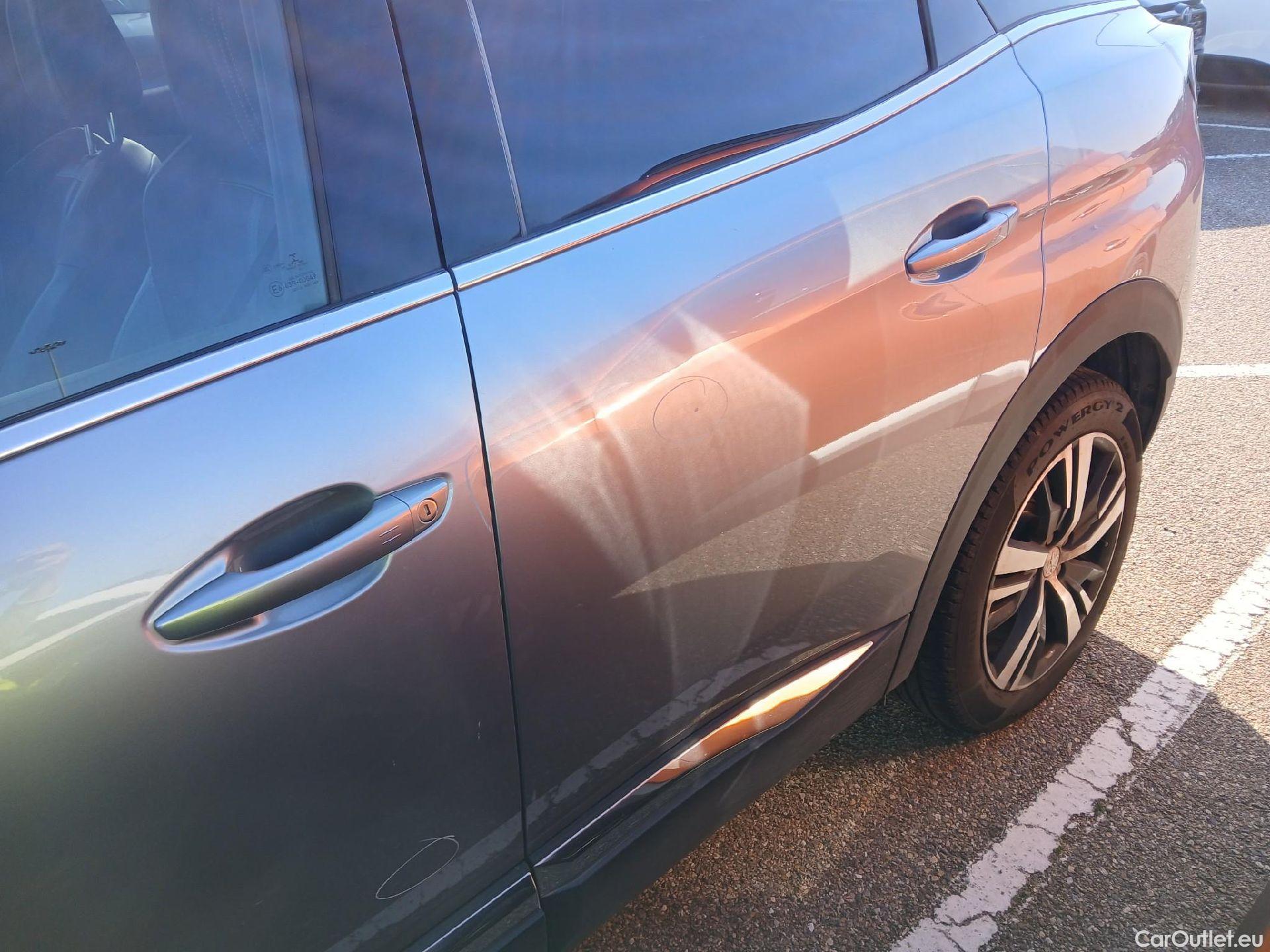  Peugeot  3008 PEUGEOT  / 2020 / 5P / todoterreno 1.5 BlueHDi 96kW S&S GT EAT8 #5