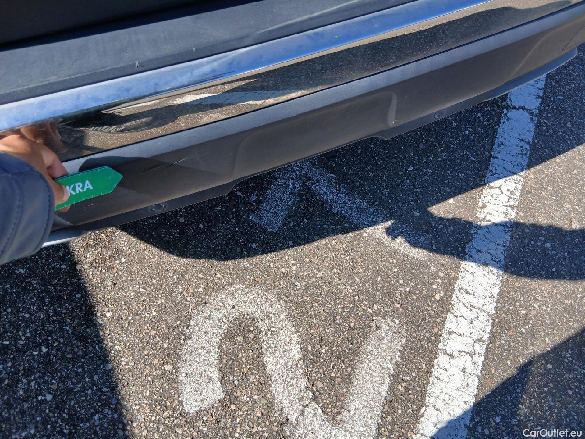  Peugeot  3008 PEUGEOT  / 2020 / 5P / todoterreno 1.2 PureTech 96KW S&S GT Pack EAT8 #15