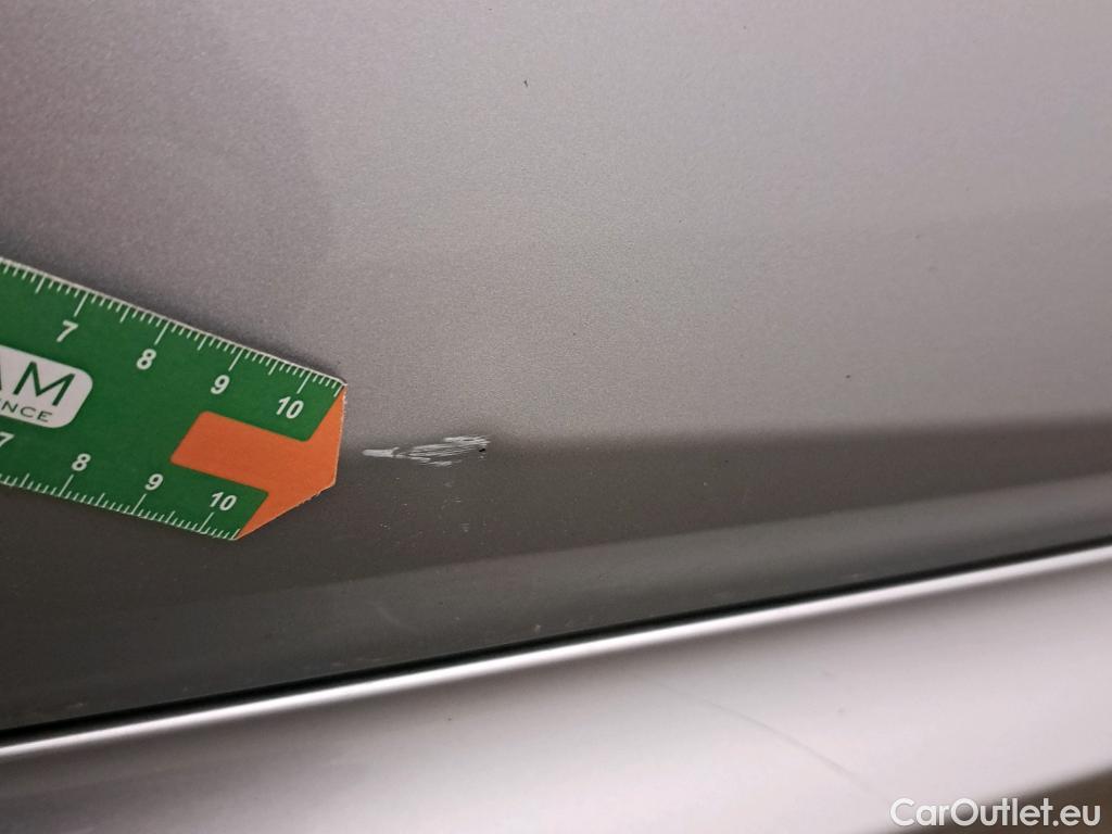  Toyota  Yaris TOYOTA  / 2020 / 5P / berlina con portón 1.5 120H Active Tech #7