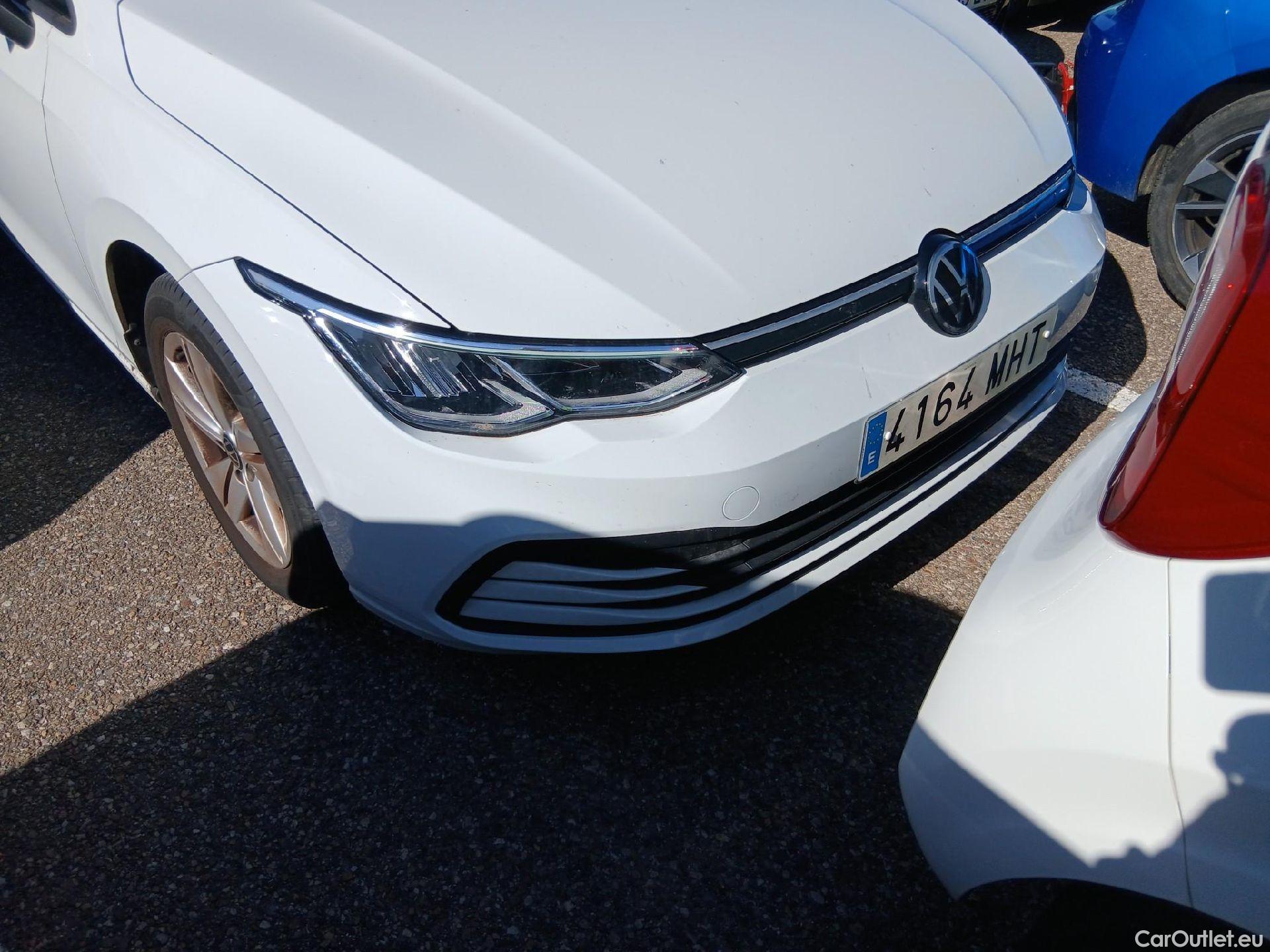  Volkswagen  Golf  VOLKSWAGEN / 2020 / 5P / berlina con portón Life 1.0 eTSI 81kW (110CV) DSG #1