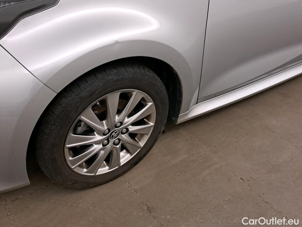  Toyota  Yaris TOYOTA  / 2020 / 5P / berlina con portón 1.5 120H Active Tech #4